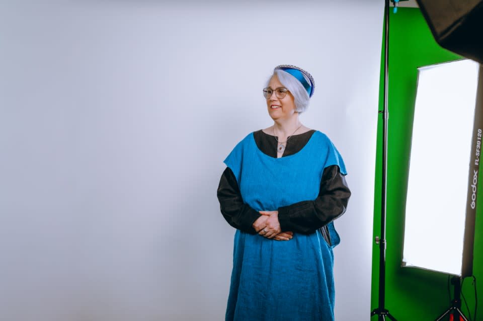 EWR Mitarbeiterin bei einem Fotoshooting als Gewandte.