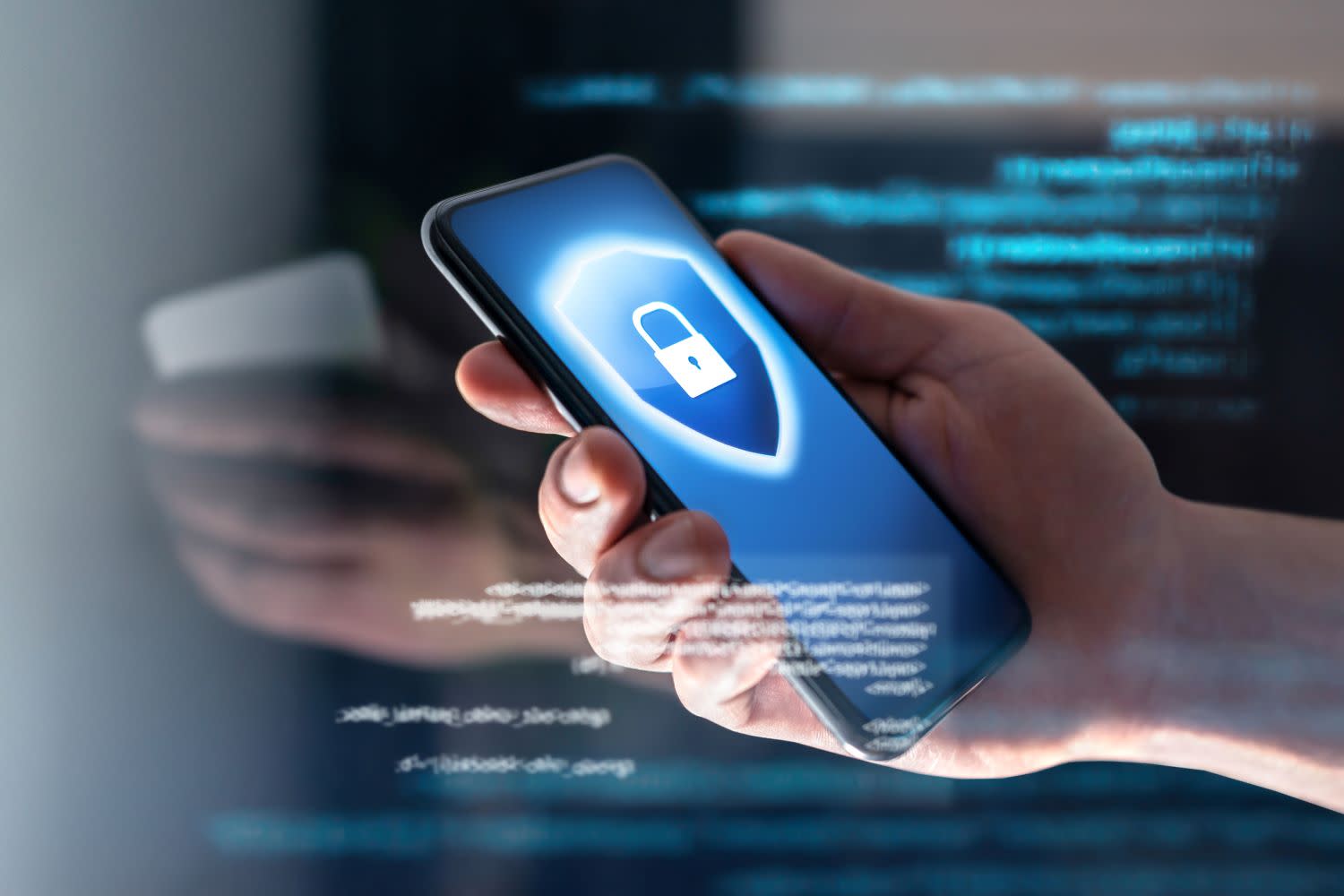 Mobiles Telefon mit Datenschutzsymbol auf dem Display