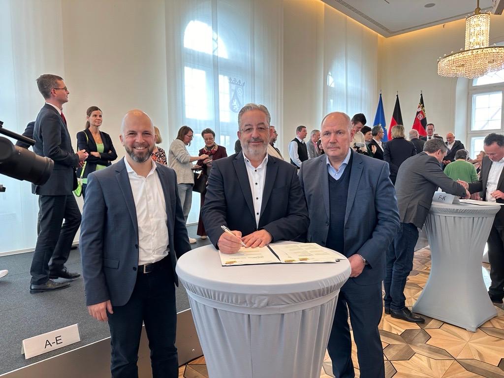 Unterzeichnung der Erklärung Demokratie gewinnt durch Stephan Wilhelm, 11. März 2024