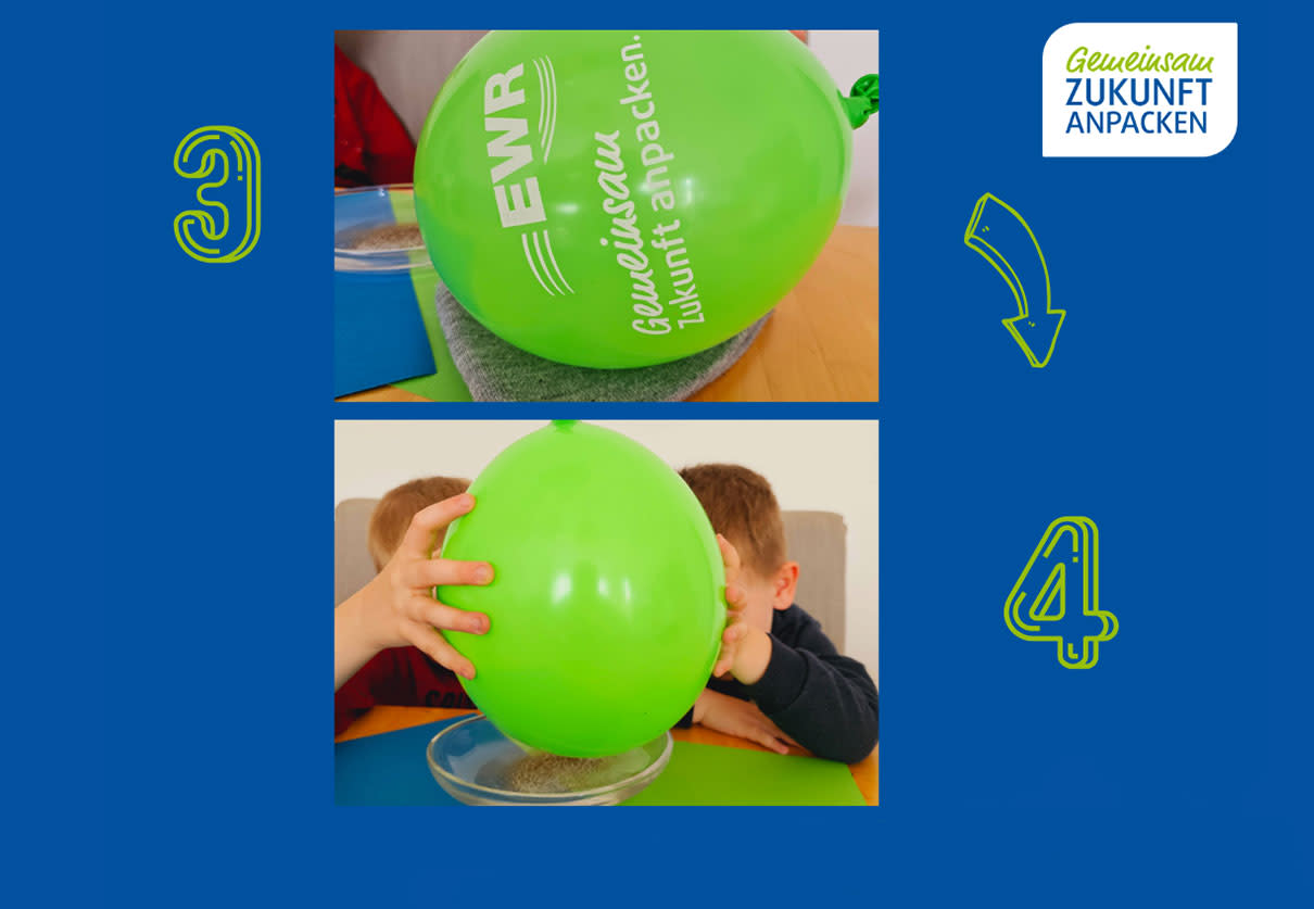 Ein Luftballon wird an einer Wollmütze gerieben und anschließend über Salz und Pfeffer gehalten.