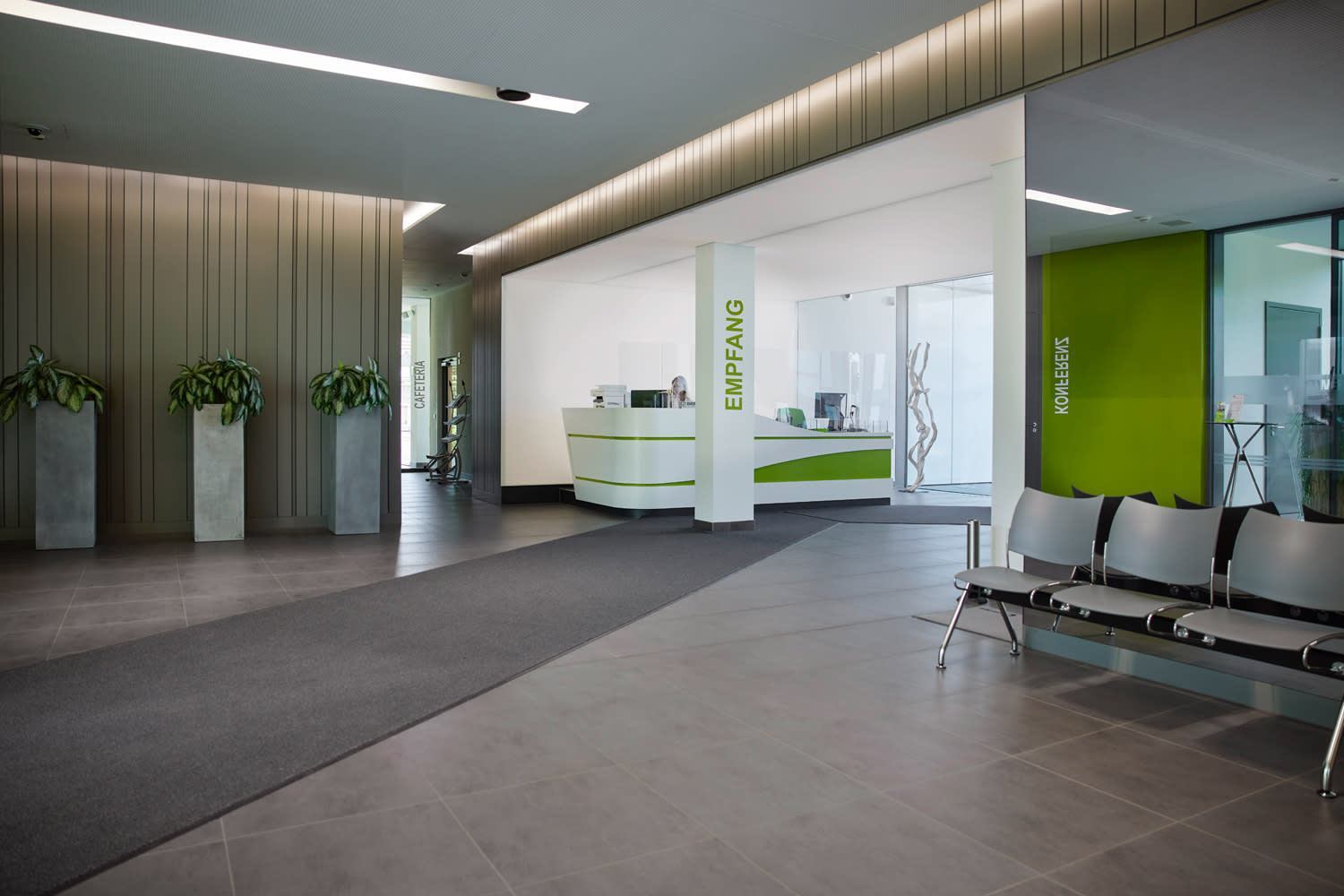 Foto vom Empfangsbereich im Lutherring