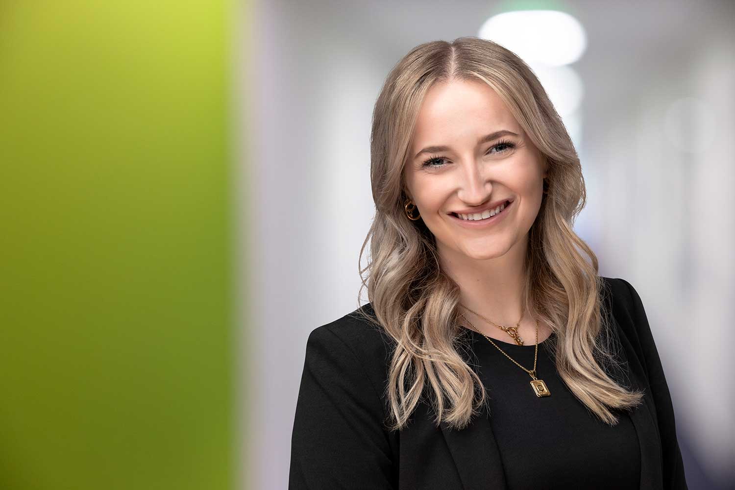 Mitarbeiterin Celine Janda