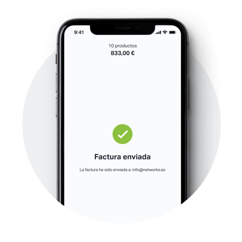Pantalla de un iPhone que muestra el mensaje de confirmación después de haber enviado correctamente una factura con SumUp Facturas