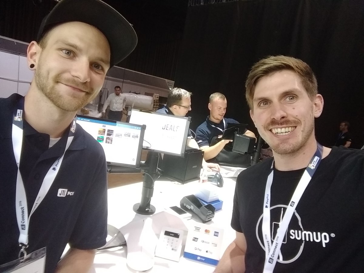 A SumUp Partner Manager with a colleague from JTL-Software at JTL Connect 2019