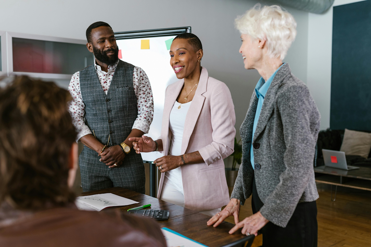 Meeting zu Crowdfunding innerhalb eines Teams