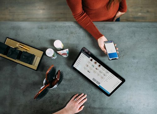 Running a business - Customers - Reducing customer wait times - hero mobile/tablet