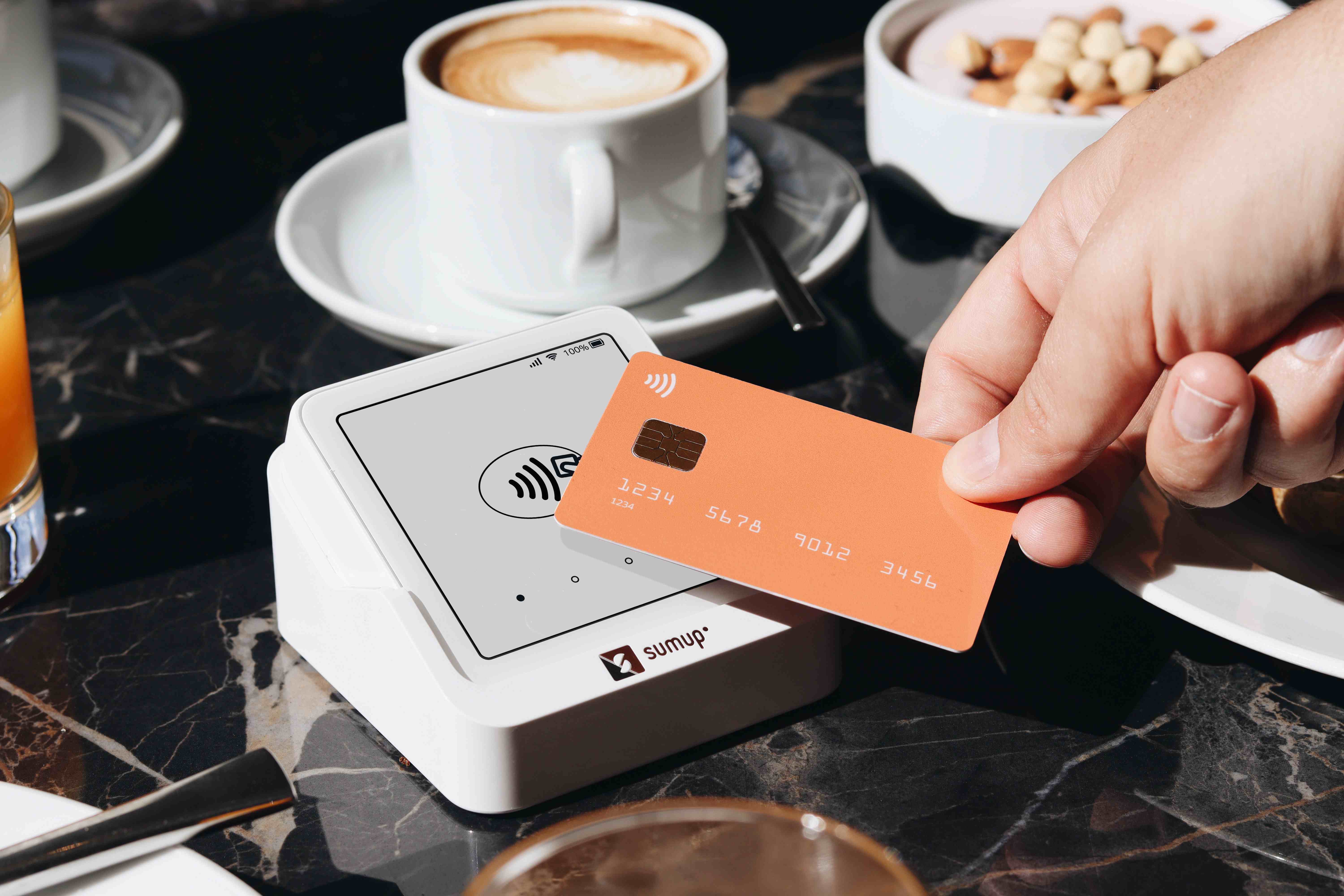 Cashless Payments: How To Accept Them, How They Can Benefit Your Business