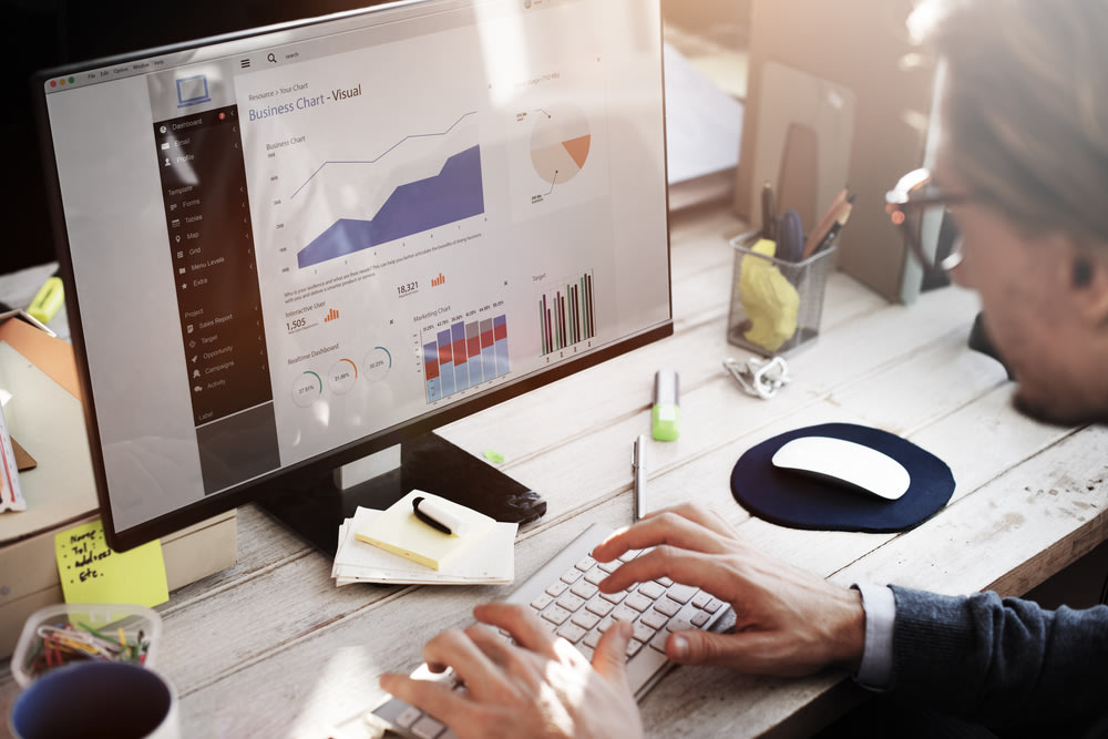 9 Best Business Analytics Tools for Tracking Performance