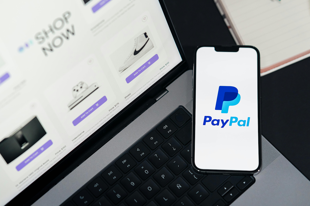 Paypal für Anonym Geld senden