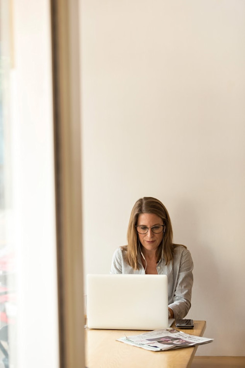 what is an entrepreneur, and how do you become a successful one?