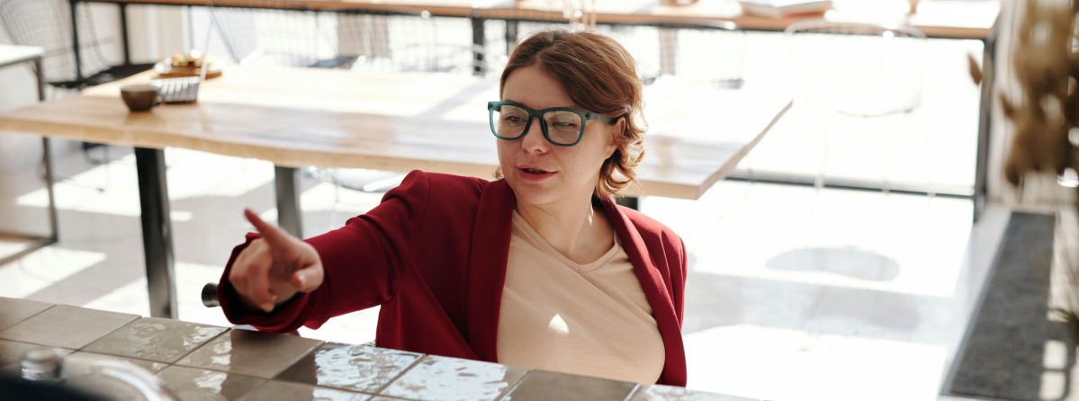 Kartenzahlung im Café bei der Bestellung 