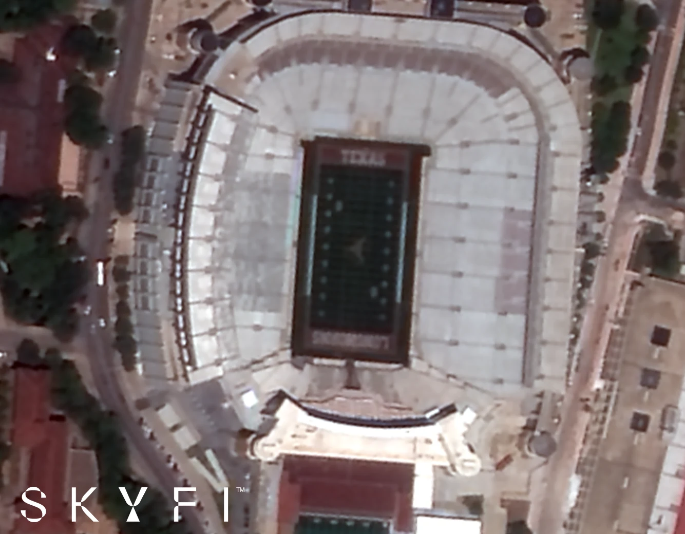 Austin, TX  – Football stadium: 75 cm