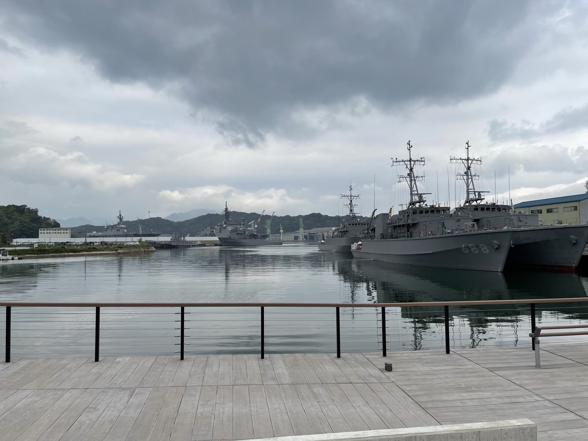 舞鶴の海自の護衛艦たち