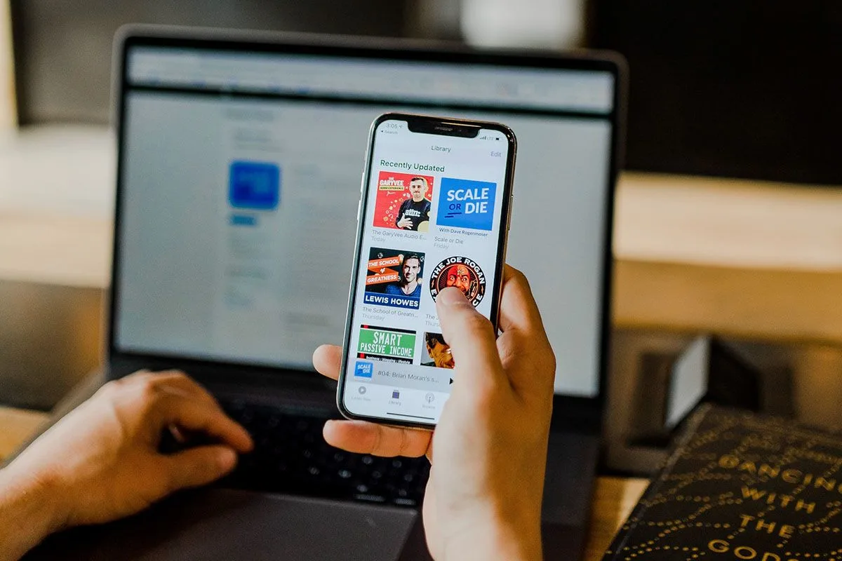best-productivity-podcasts.jpg