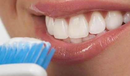 Patient Material - 牙齿美白 - Teeth Whitening - Chinese - Image 4