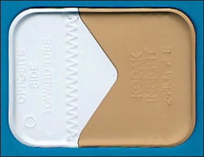 Photo showing the rear side of a film packet.