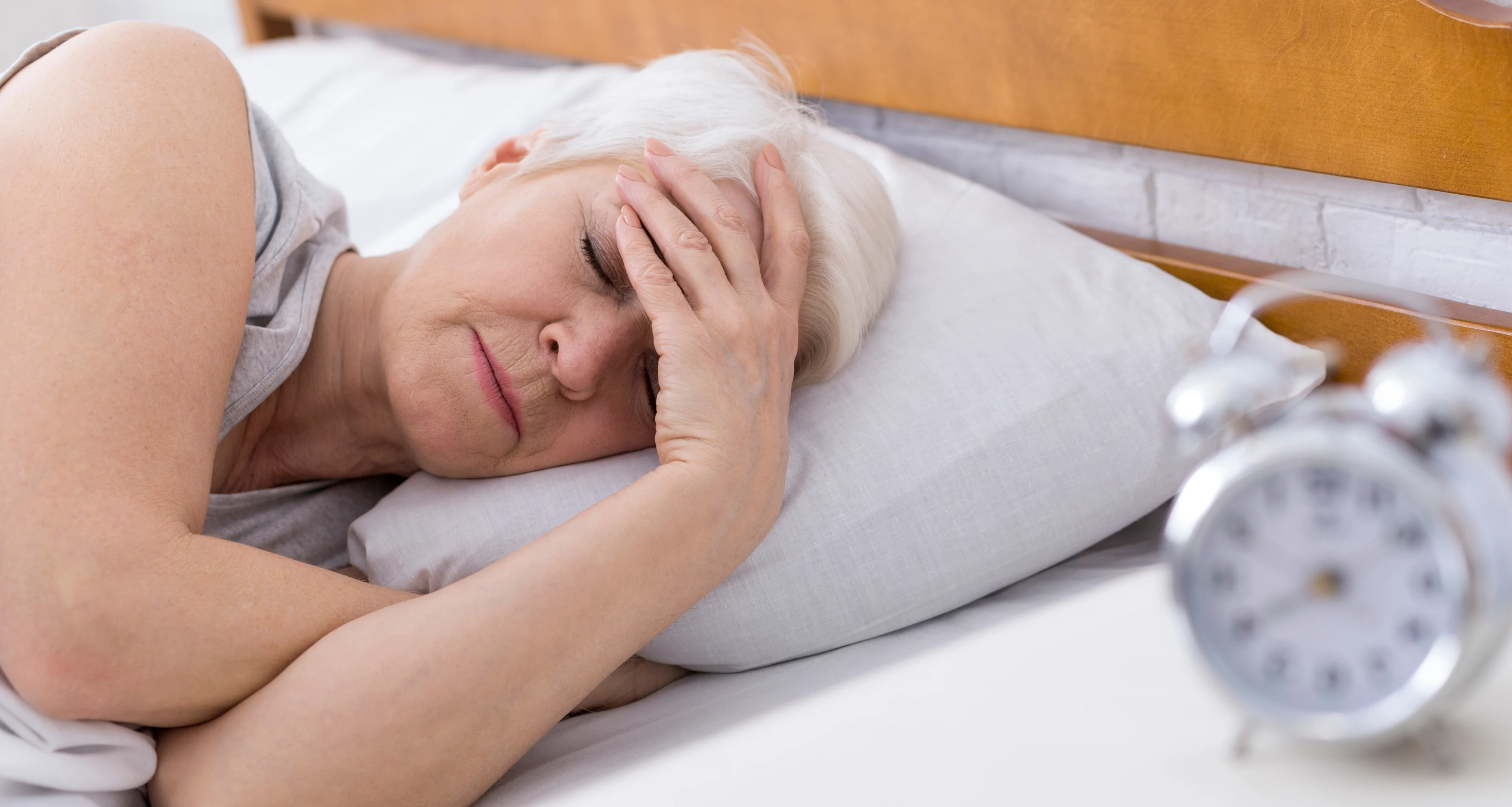 Burn-out klachten of overgang? Specifiek aandachtspunt voor vrouwen - vrouw heeft moeite met slapen