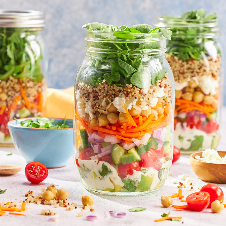 https://images.ctfassets.net/u41cm62nxtp7/2946rlCjzkJD1gu1xjAhXv/19da6c9b7c1d57fa64c52019075a2e1b/chickpea_quinoa_salad_jars.png