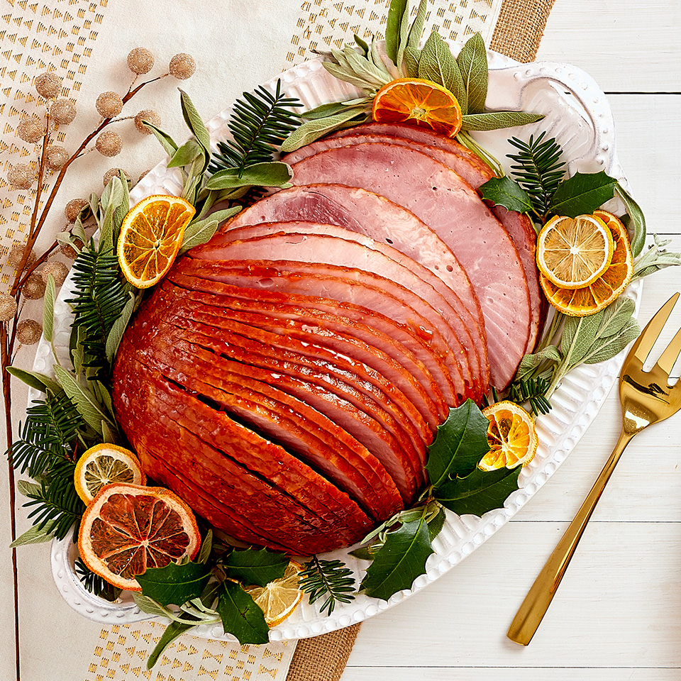 https://images.ctfassets.net/u41cm62nxtp7/5ZUvUWzuaIBtGtGeihSUtW/2f77eb84358e47de5ebcc523b263d878/apricot-glazed-ham.jpg