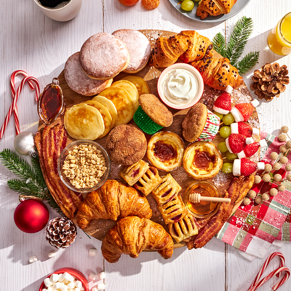 https://images.ctfassets.net/u41cm62nxtp7/5vyHaHNmk7DLwgyUdN3qwK/a120d10c82b12d6898434202a6c093c5/holiday_breakfast_board.png