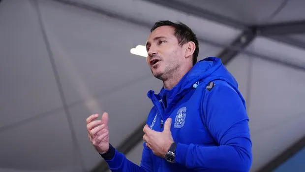 Frank Lampard has his sights set on promotion with Coventry City this season