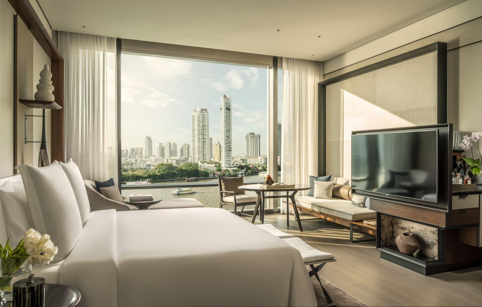 Four Seasons Bangkok - Guest Room