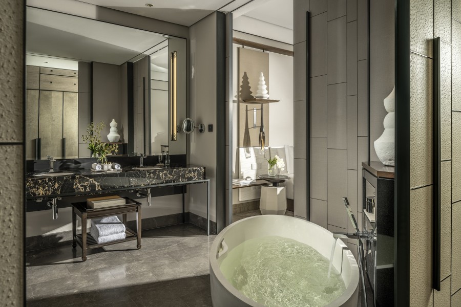 Four Seasons Bangkok Thailand - 市區景豪華客房浴室 Deluxe Room Bathroom