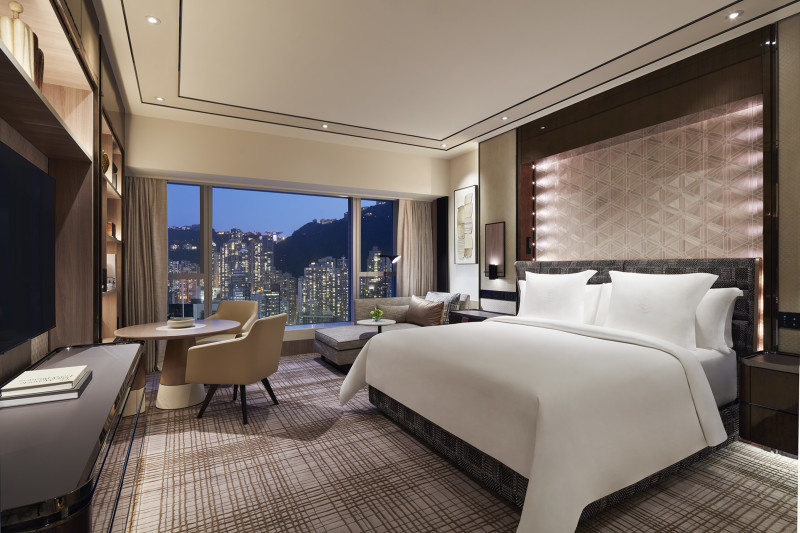 Four Seasons Hong Kong Deluxe Peak View Room