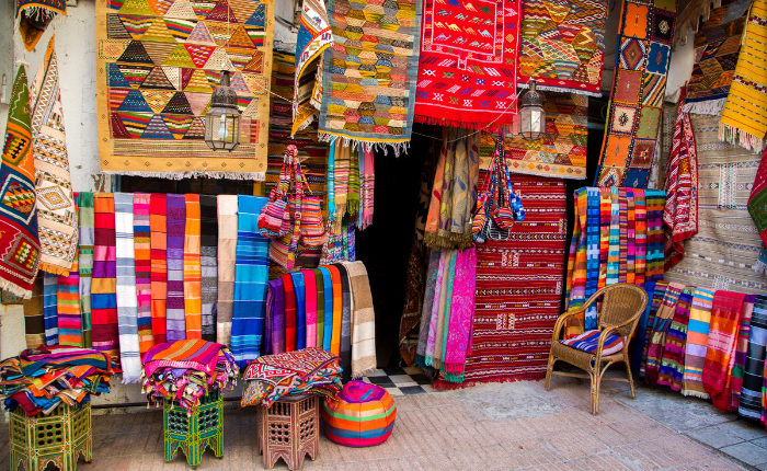 4.    ⾺特拉市集