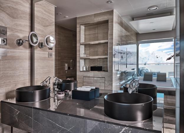 Silversea Endeavour Owner's Suite Bathroom