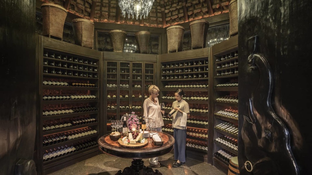 Four Seasons Tented Camp Golden Triangle - Wine Cellar 享用紅酒及品嚐芝士