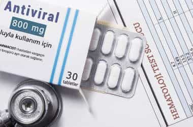göz uçuğu tedavisi için antiviral ilaç