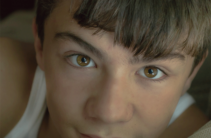 amber eyes percentage