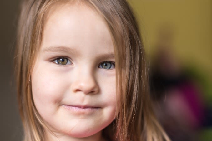 enfant avec hétérochromie