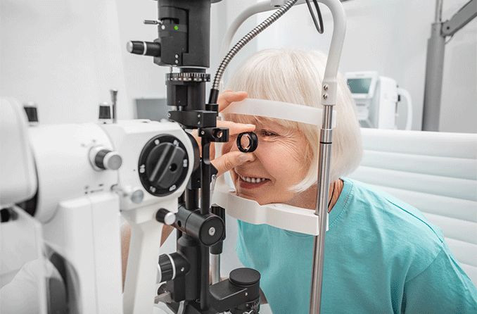 woman during glaucoma eye exam getting gonioscopy performed