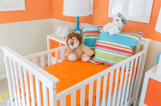 baby's nursery in contrasting colors