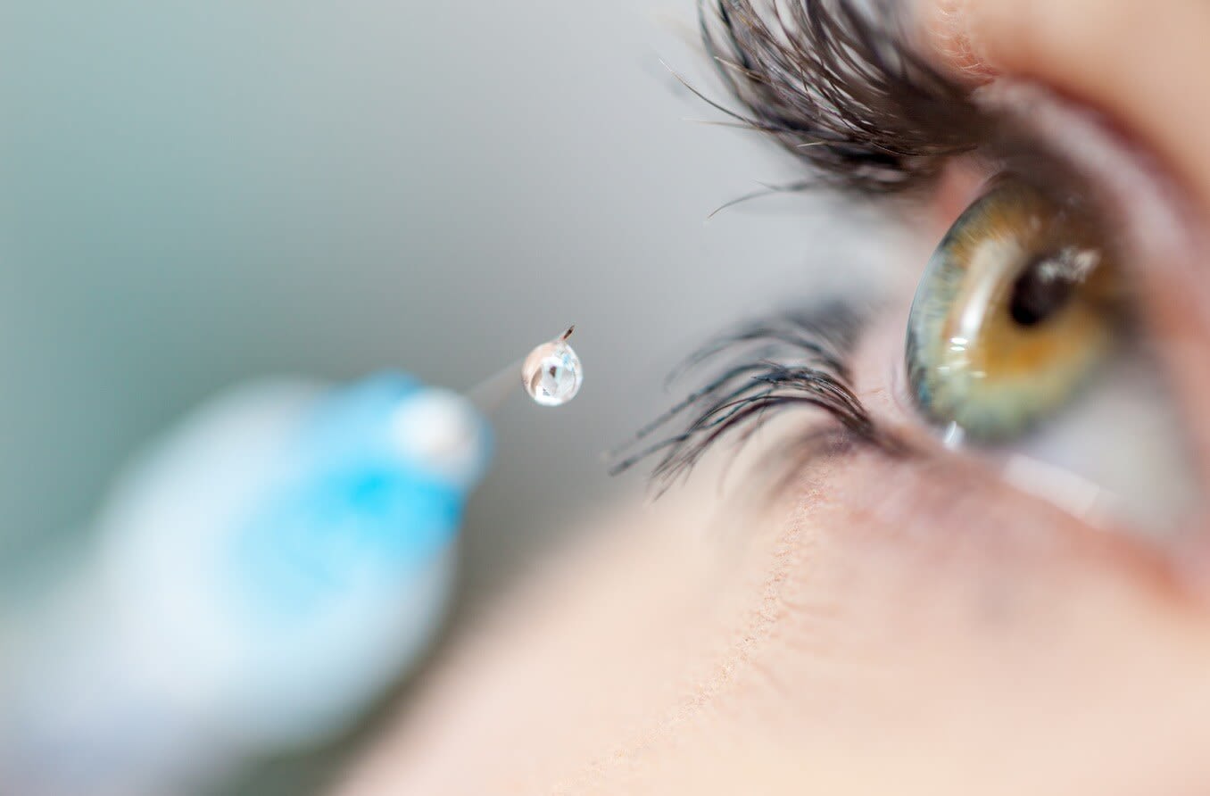 Depiction of an eye receiving an Eylea eye injection