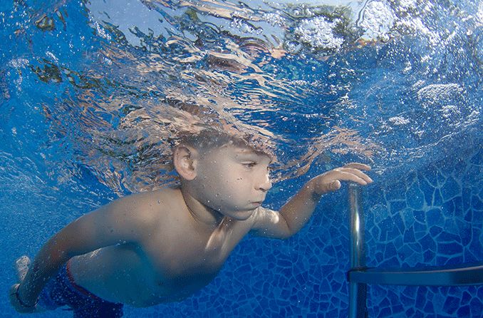 swimming pool underwater