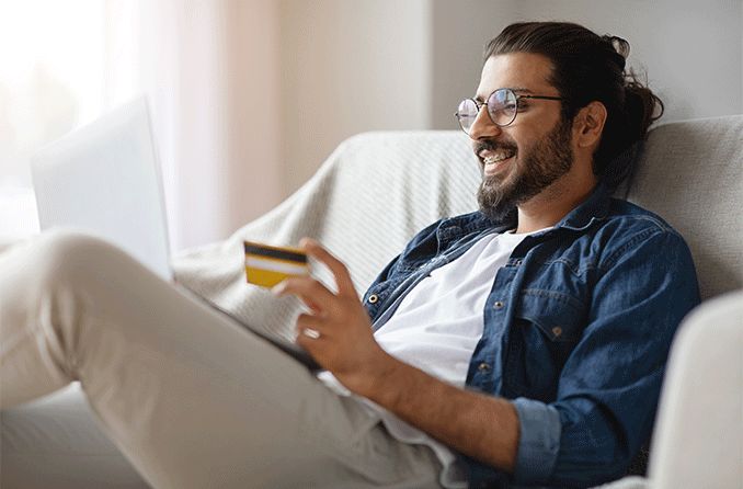 man buying eyeglasses online