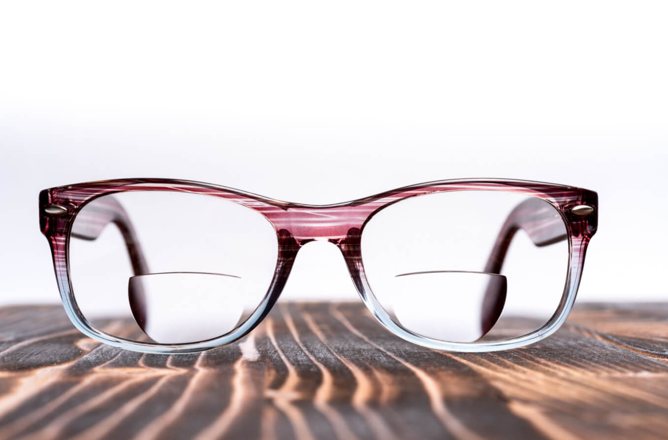 Los lentes de los anteojos multifocales