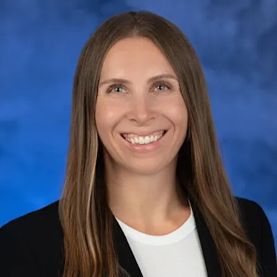 Profile Photo: Danielle Olson