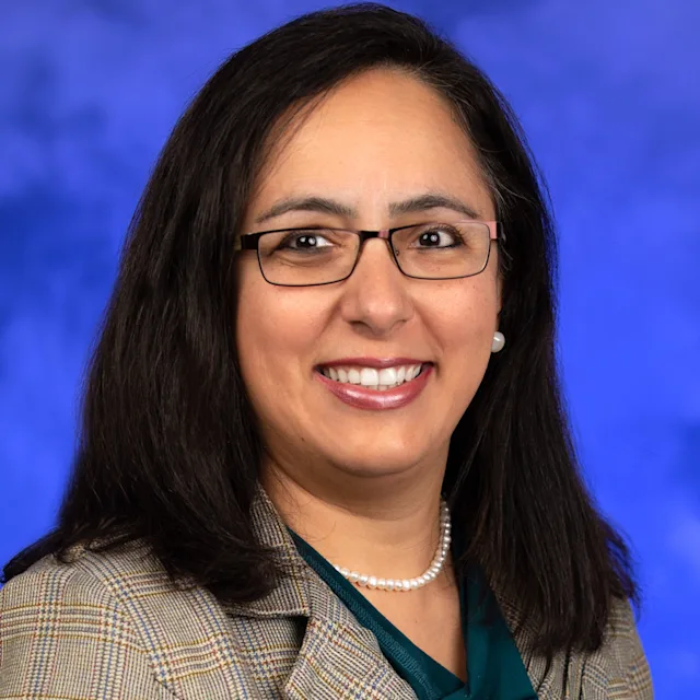 A professional photo of Vida Abedi
