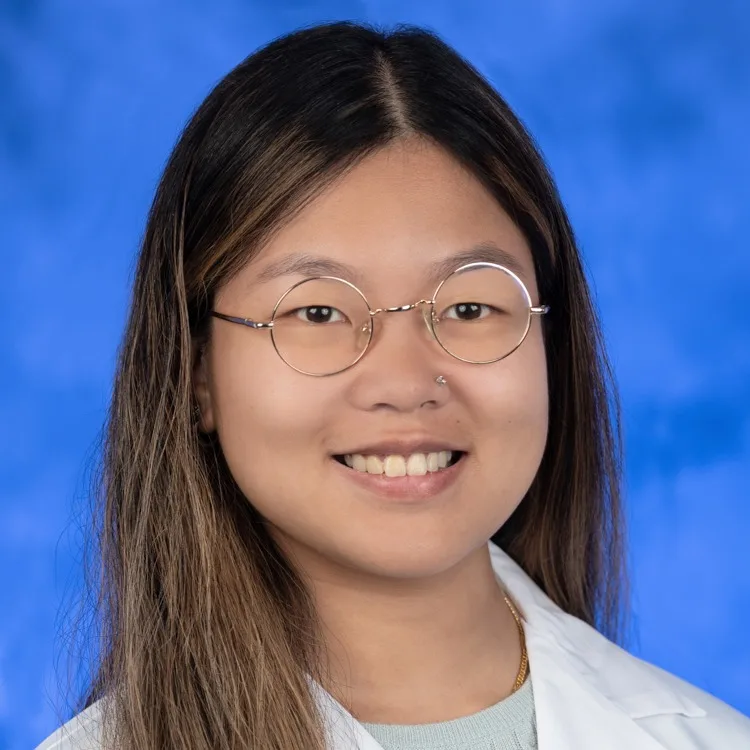 Profile Photo: Alison Liu