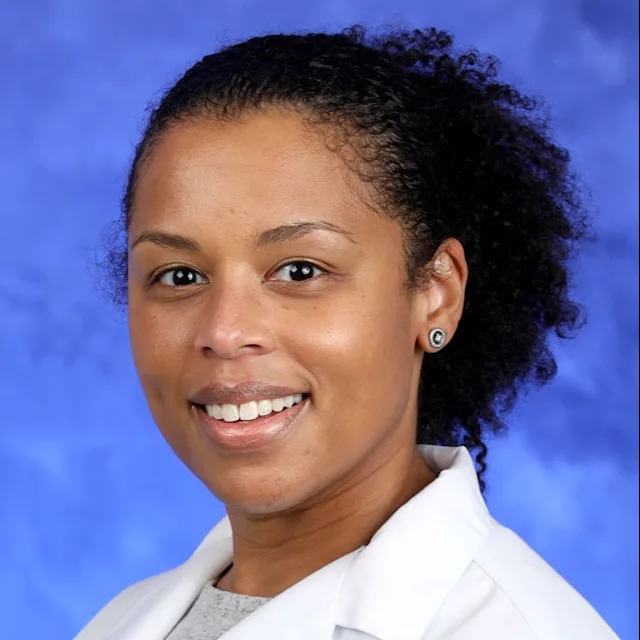 Profile Photo: Leah Ross