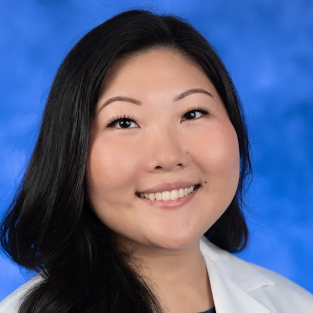 Profile Photo: Linda Guan