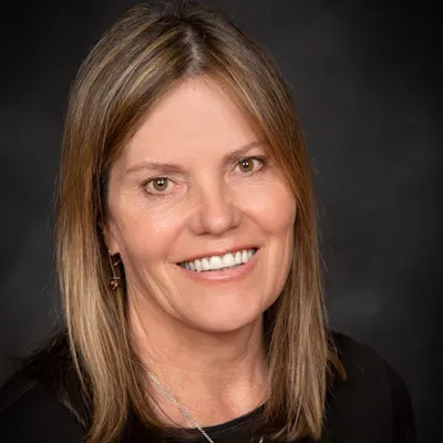 Profile Photo: Elizabeth Billingsley