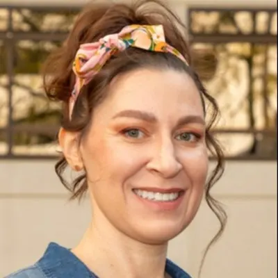 Profile Photo: Jennifer Schaefer