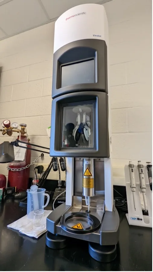 A photo of the Vitrobot