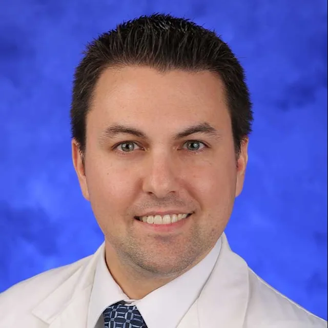 Profile Photo: Andrew Lutzkanin