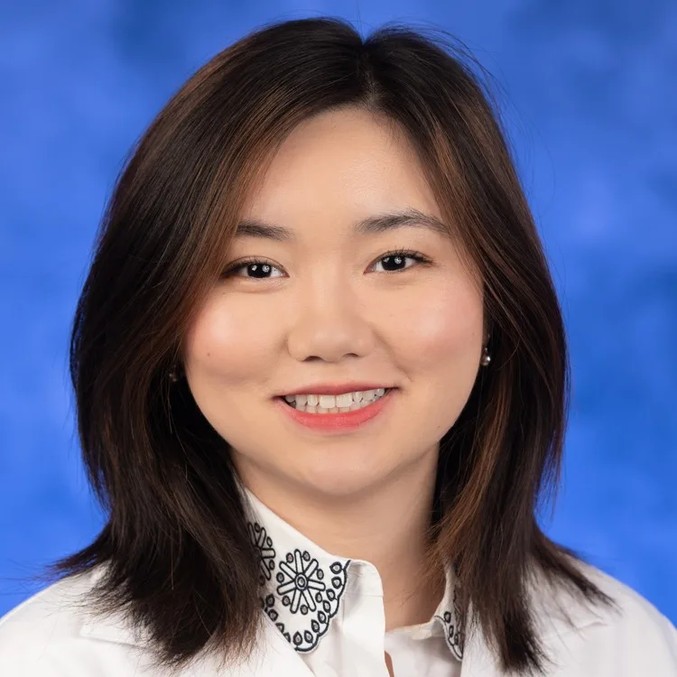 Profile Photo: Helen Wong